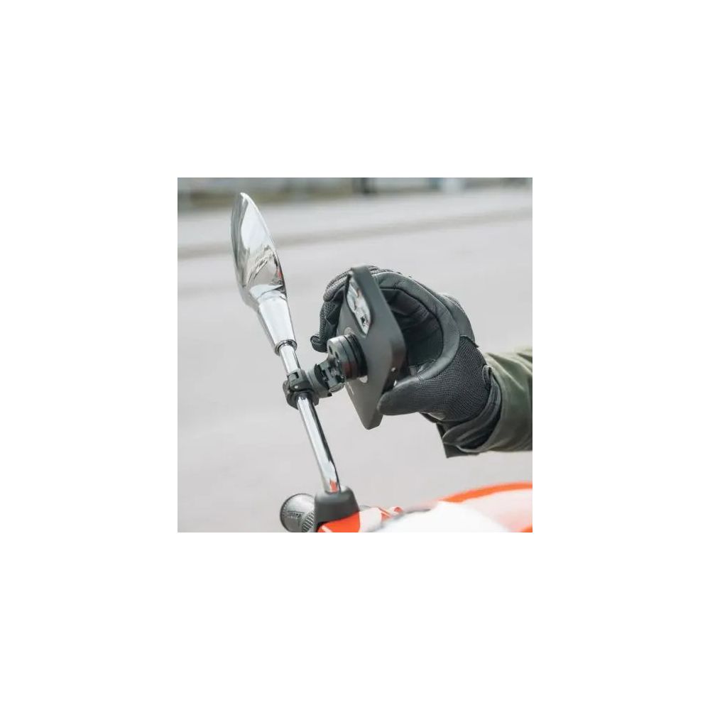 SP Connect Mirror Mount Pro avec adaptateur SPC+